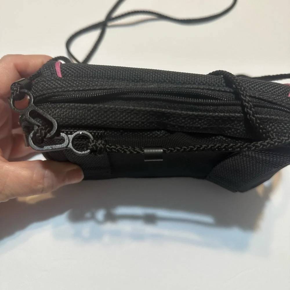 Nintendo Game Boy Advance Crossbody Travel Bag